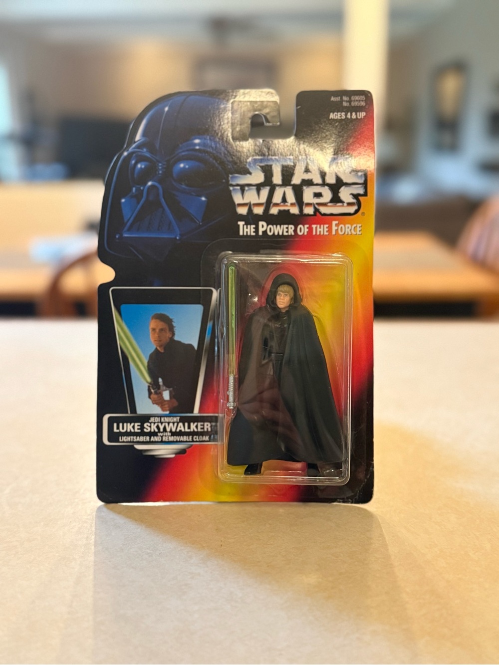 Star Wars The Power of the Force Luke Skywalker Action Figure
